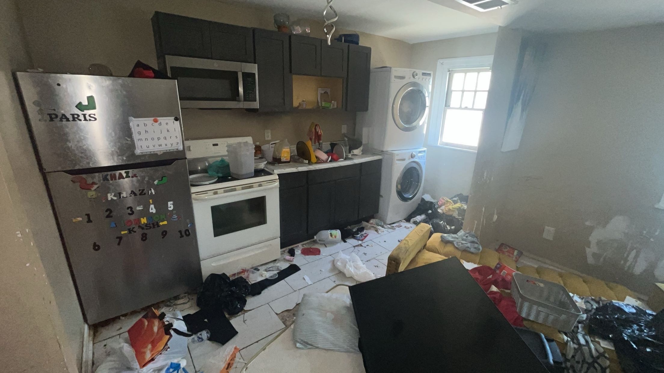 Broad St living room before cleanout